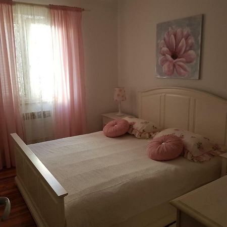 Cozy Apartment In Ρόβινι Εξωτερικό φωτογραφία