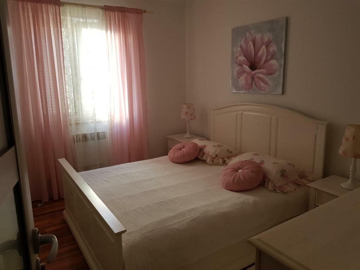 Cozy Apartment In Ρόβινι Εξωτερικό φωτογραφία